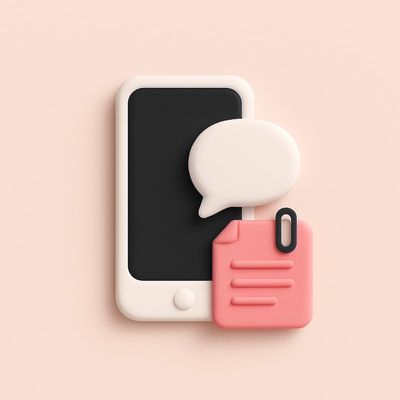 Celular com balão de mensagem e documento